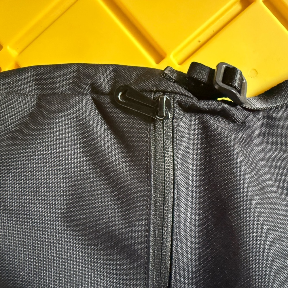 Nike Messenger Bag - Picture 5 of 7